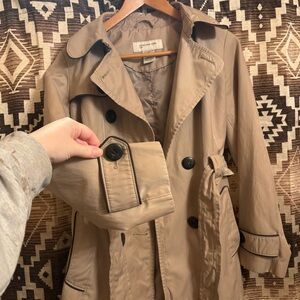Women’s Jones New York Sport Double Breasted Tan Trench Coat Size Small
